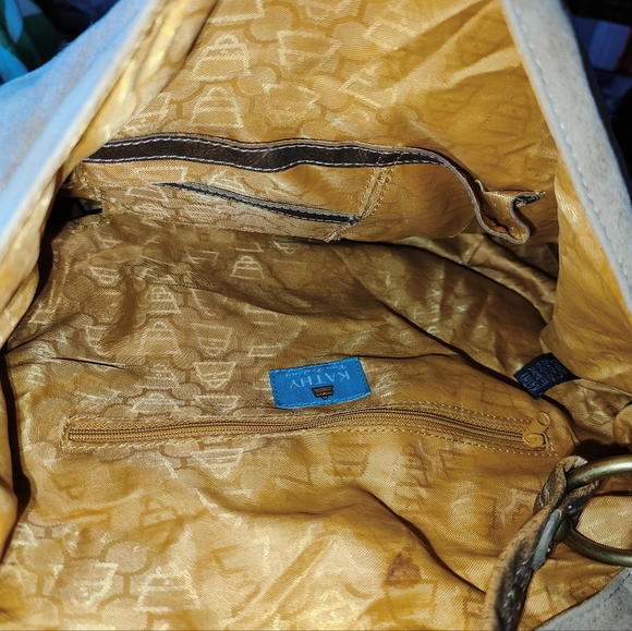 🔷Kathy Van Zeeland Faux Suede Large Studded Tan convertible hobo Handbag - Picture 7 of 12